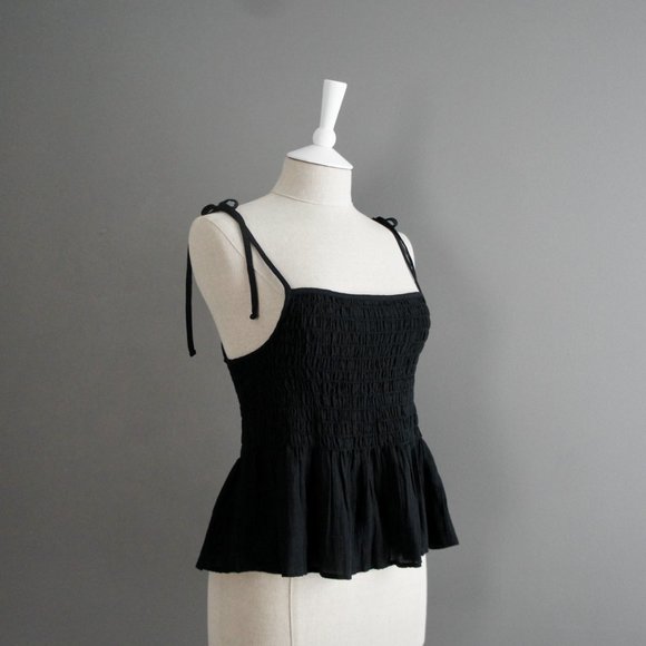 Gap Square Neck Black Smocked Tie Strap Tank Top Size Medium - Picture 9 of 13